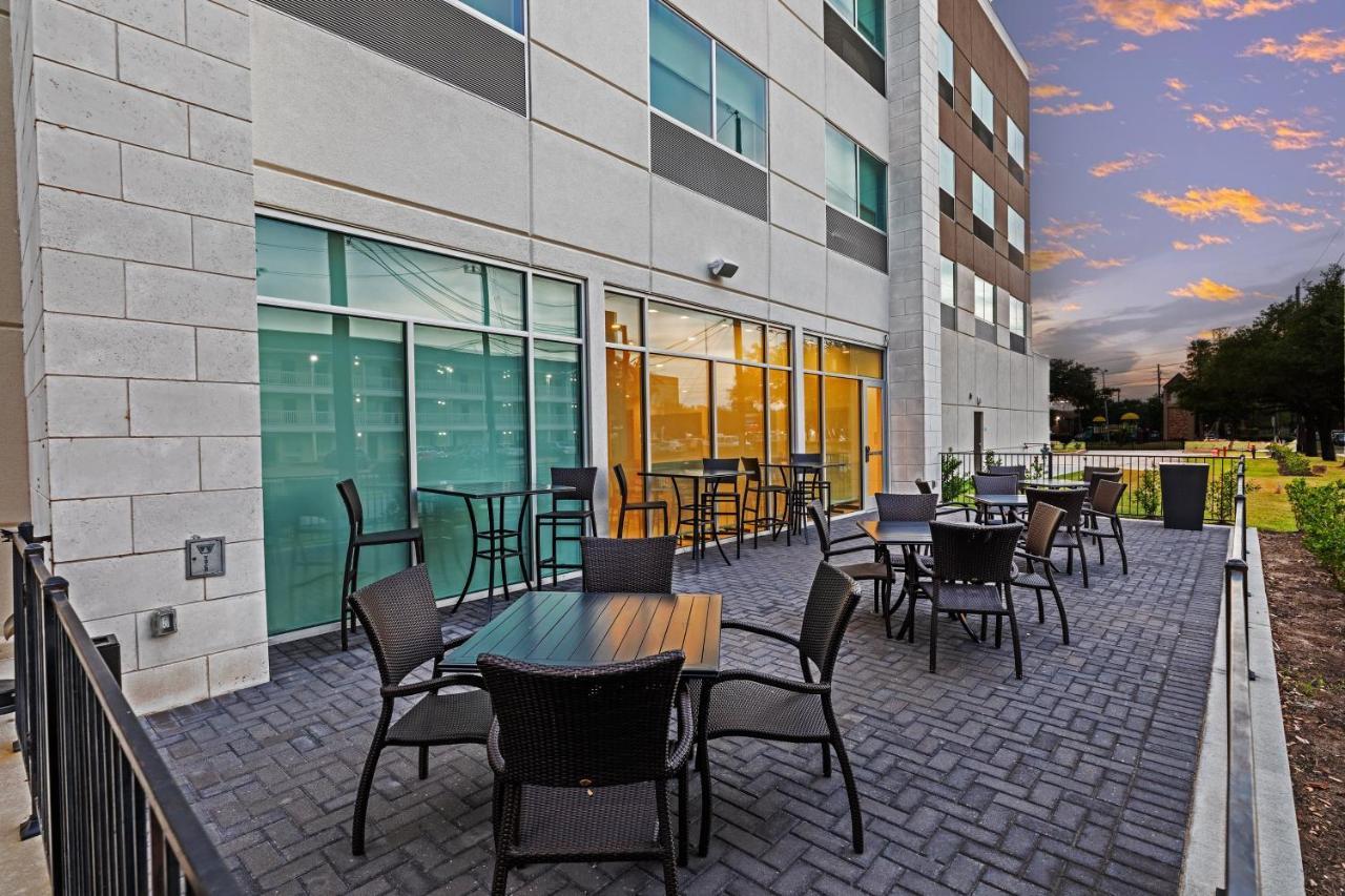 Holiday Inn Express & Suites - Stafford Nw - Sugar Land By Ihg Exteriör bild